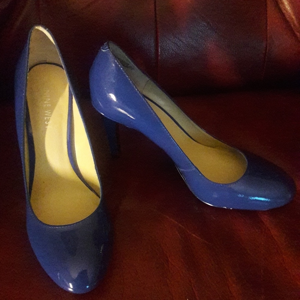 Nine West leather royal blue pumps size 6.5